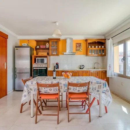 Сasa de vacaciones Appealing Holiday In With Terrace